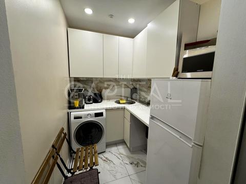 комерційна за адресою Андрія Верхогляда вул. (Михайла Драгомирова), 14-А