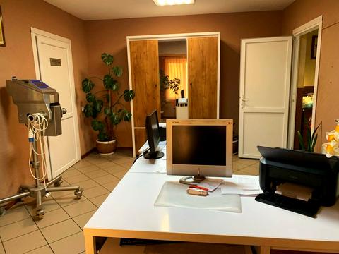 комерційна за адресою центральна, 13