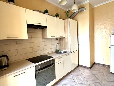 квартира за адресою Перлинна вул., 2