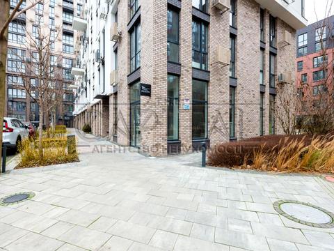 комерційна за адресою Салютна вул., (Будинок 02301-02303)