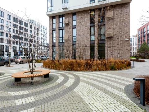 комерційна за адресою Салютна вул., (Будинок 02301-02303)