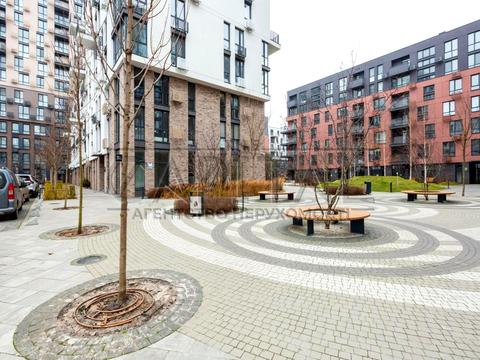 комерційна за адресою Салютна вул., (Будинок 02301-02303)