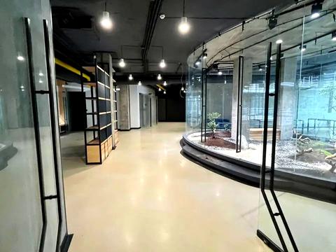 коммерческая по адресу Евгения Коновальца ул. (Щорса), 36