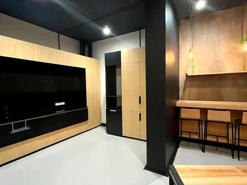 коммерческая по адресу Евгения Коновальца ул. (Щорса), 36