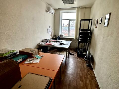 комерційна за адресою Набережно-Лугова вул., 12