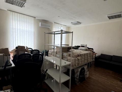 комерційна за адресою Набережно-Лугова вул., 12