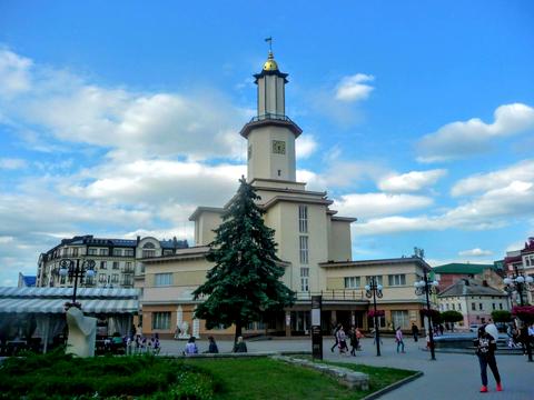 коммерческая по адресу Рынок пл., 18