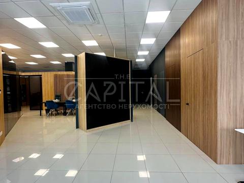 комерційна за адресою Новокостянтинівська вул., 2