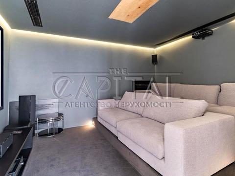 будинок за адресою вул. Лютнева