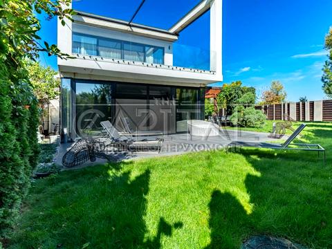 будинок за адресою вул. Лютнева