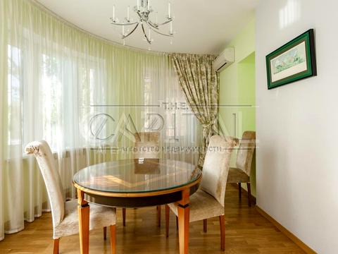 будинок за адресою смт. Козин, Старокиївська вул., 1