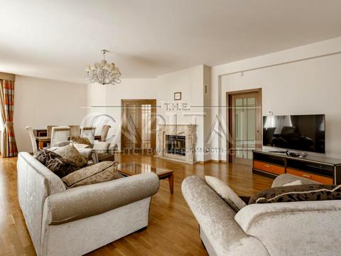 будинок за адресою смт. Козин, Старокиївська вул., 1