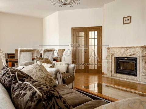 будинок за адресою смт. Козин, Старокиївська вул., 1