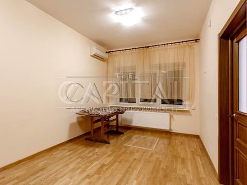 будинок за адресою смт. Козин, Старокиївська вул., 1