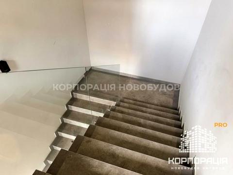 комерційна за адресою Тихого, 8А