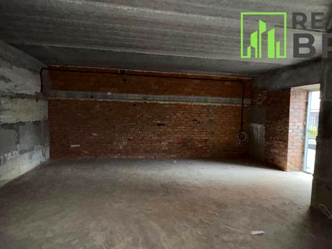 комерційна за адресою Кам'янецька вул., 1