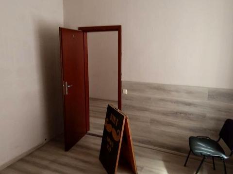 комерційна за адресою Михайлівська вул., 24/11