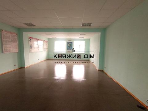 комерційна за адресою Київ, Миколи Василенка вул., 1