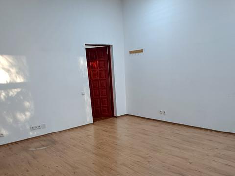 комерційна за адресою Київ, Саксаганського вул., 143