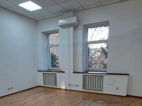 комерційна за адресою Київ, Саксаганського вул., 143