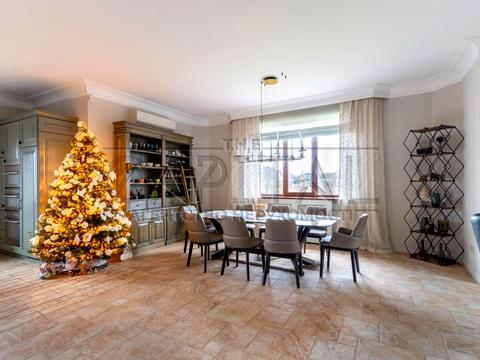 будинок за адресою Київська вул., 1