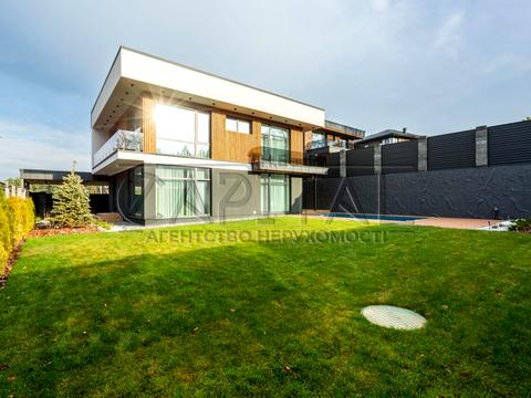 будинок за адресою Квітнева вул.