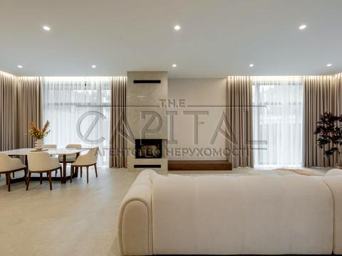 будинок за адресою Квітнева вул.