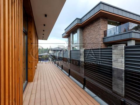 будинок за адресою Квітнева вул.