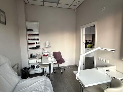 комерційна за адресою Богатирська вул., 6-А