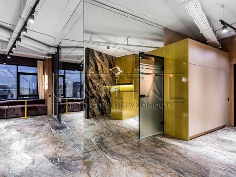 комерційна за адресою Київ, Буслівська вул., 12