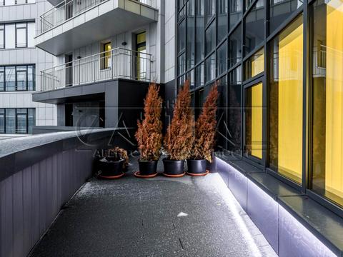 комерційна за адресою Київ, Буслівська вул., 12