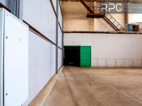 комерційна за адресою Лісова вул., 2