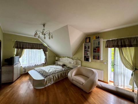 будинок за адресою Богатирська вул., 30