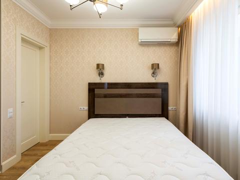 квартира за адресою Дніпровська набережна вул., 14-Б