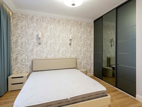 квартира за адресою Дніпровська набережна вул., 14-Б