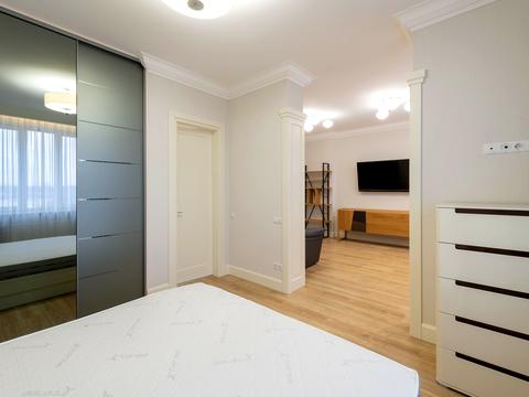 квартира за адресою Дніпровська набережна вул., 14-Б