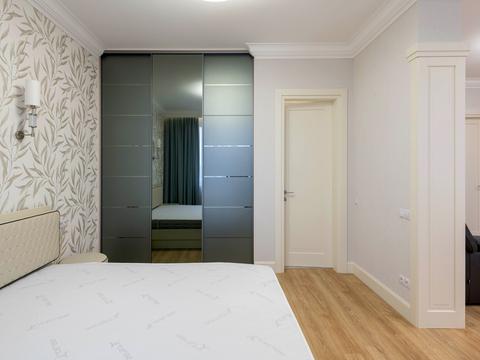 квартира за адресою Дніпровська набережна вул., 14-Б