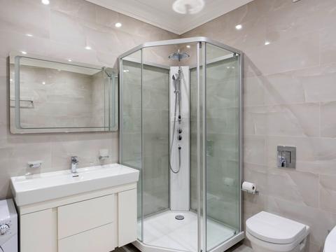 квартира за адресою Дніпровська набережна вул., 14-Б