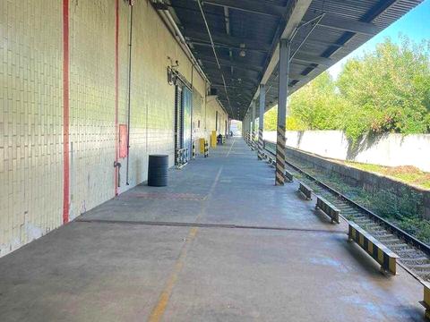 комерційна за адресою Межигірська вул., 1