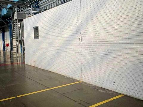 комерційна за адресою Межигірська вул., 1