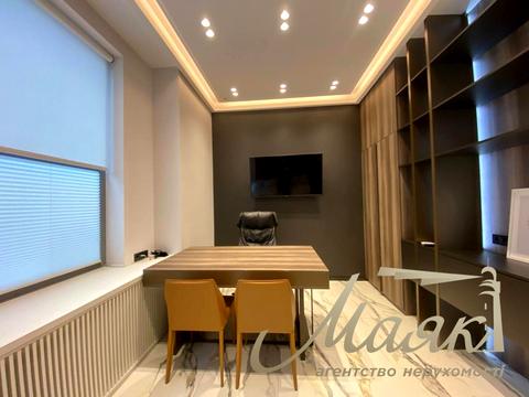 комерційна за адресою Дніпровська набережна вул., 14-А