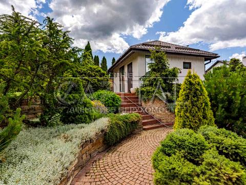 дом по адресу с. Иванковичи, Зоряна