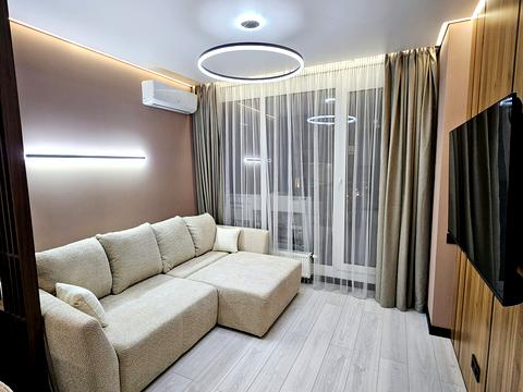 квартира за адресою Салютна вул., 2к24