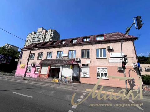 комерційна за адресою Автозаводська вул., 1