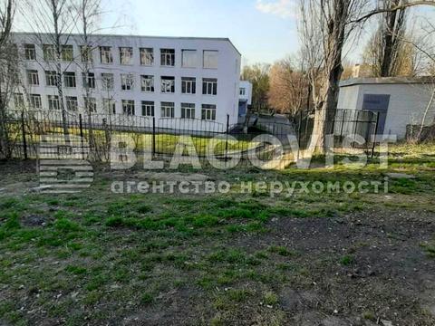 участок по адресу Мрии ул. (Академика Туполева), 95