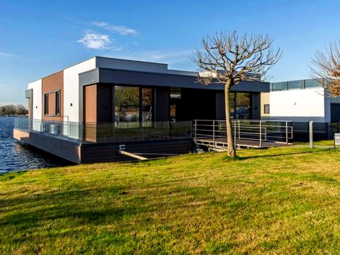 дом по адресу молодіжна