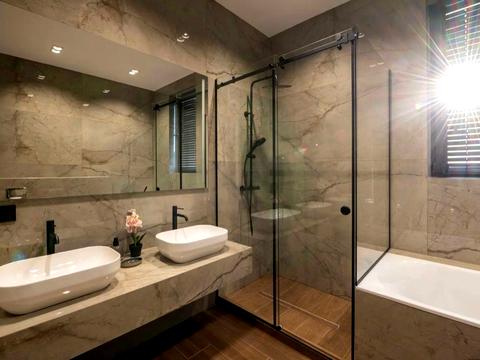 дом по адресу молодіжна