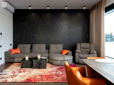 дом по адресу молодіжна