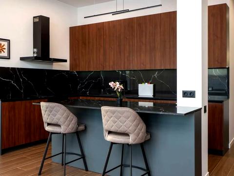 дом по адресу молодіжна