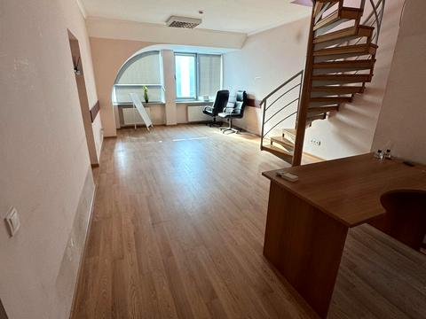 коммерческая по адресу Антоновича ул. (Горького), 157